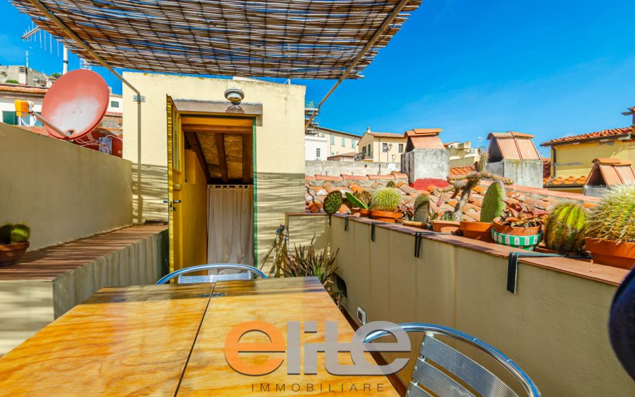 Casa Elbana con terrazzo vista mare a portoferraio.