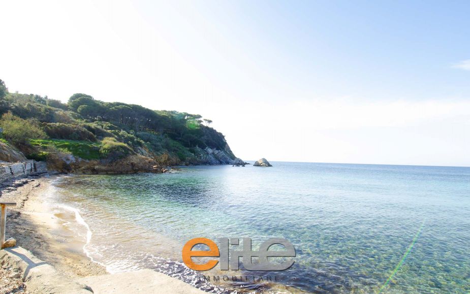 Farmhouse a Punta Acquaviva in Elba Island.