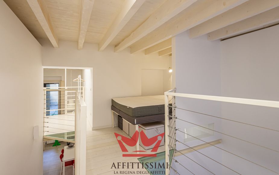 Mini loft con soppalco in Citta' Studi