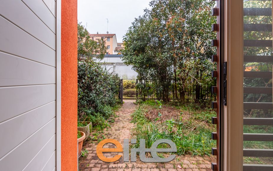 Townhouse with Garden